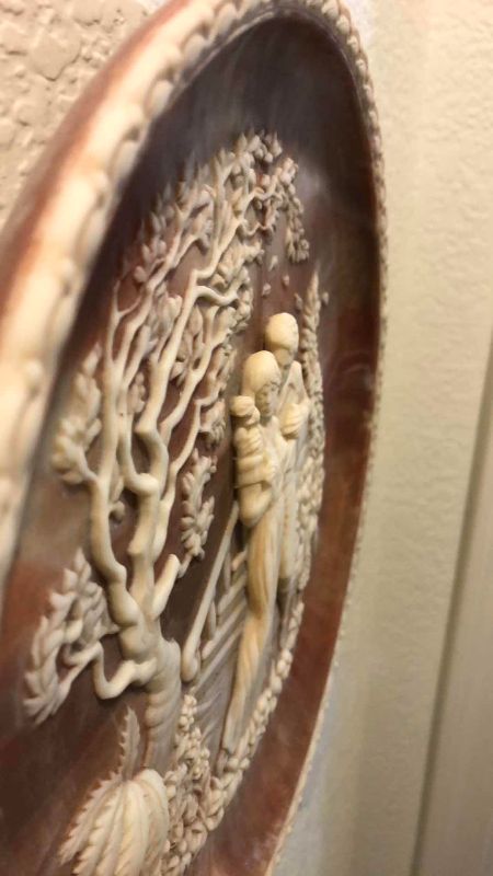 Photo 3 of INCOLAY STONE INLAY PLATE “THE KISS” BY RODGER AKERS 10” DIAMETER