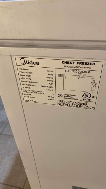 Photo 2 of MIDEA CHEST FREEZER MODEL MRC04M3AWW