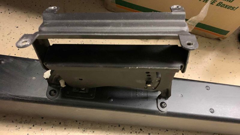 Photo 1 of JBL CBT CONSTANT BAND TECHNOLOGY SOUND BAR MODEL CBT 100LA-1 WITH WALL MOUNT