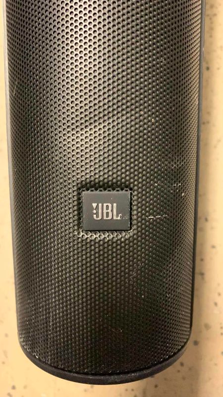 Photo 1 of JBL CBT CONSTANT BAND TECHNOLOGY SOUND BAR MODEL CBT 100LA-1 WITH WALL MOUNT