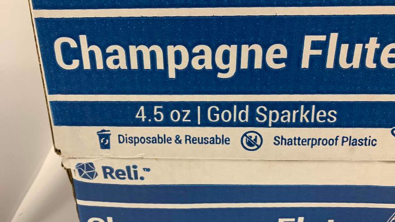 Photo 1 of 2-RELI PLASTIC CHAMPAGNE FLUTES 4.5 OZ GOLD SPARKLES 100 COUNT PER BOX