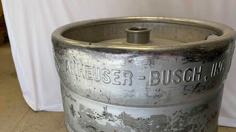 Photo 1 of ANHEUSER BUSCH INC. FULL SIZE BEER KEG