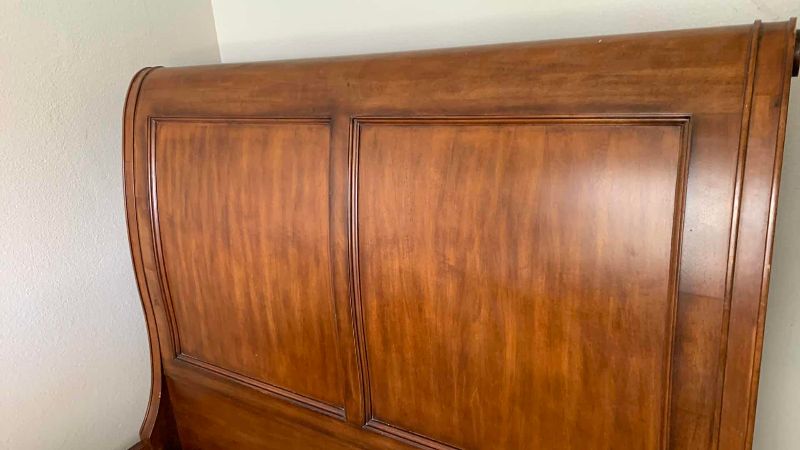 Photo 1 of THOMASVILLE QUEEN SLEIGH BED 80" X 90" H 58"
