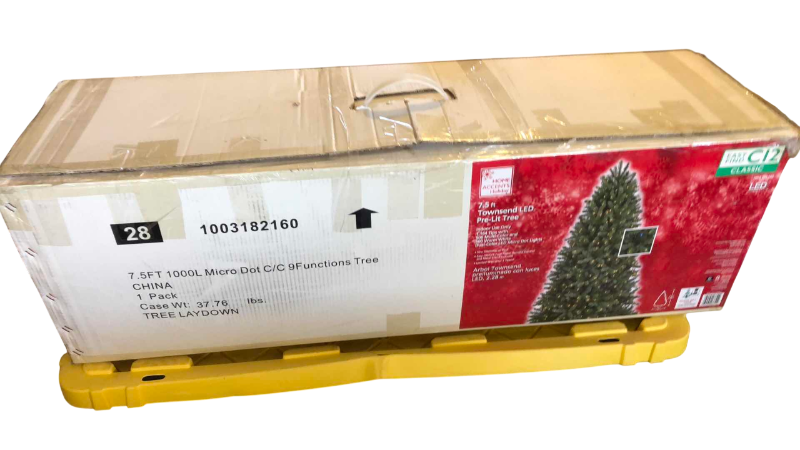 Photo 1 of 7.5 FT. TOWNSEND LED PRE-LIT TREE