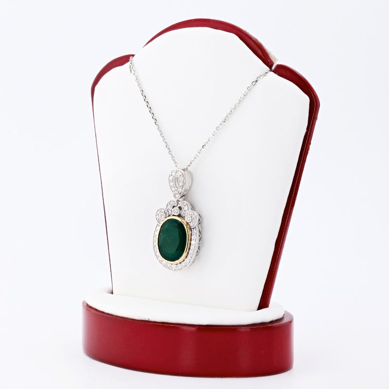 Photo 3 of 5.62ct Emerald and 0.60ctw Diamond 18K White Gold Pendant/Necklace W/MSRP APPRAISAL NK013785
