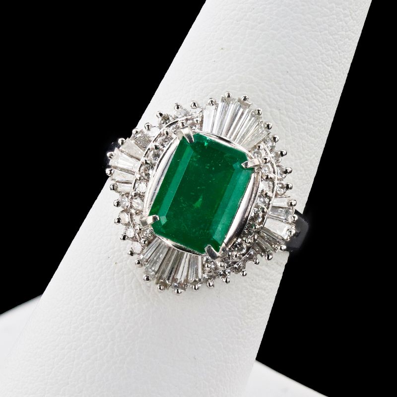 Photo 1 of 2.50ct Emerald and 1.04ctw Diamond Platinum Ring(APPROX SIZE 6-7)  W/MSRP APPRAISAL RN019453
