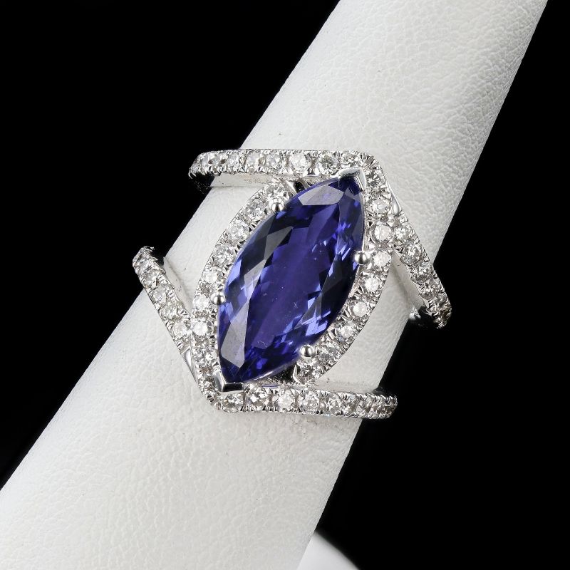 Photo 3 of 4.03ct Tanzanite and 0.87ctw Diamond 18K White Gold Ring (APPROX SIZE 6-7) W/MSRP APPRAISAL RN033038
