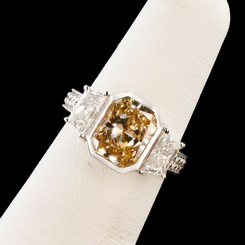 Photo 2 of 2.01ct SI3 CLARITY Fancy Light Brown CENTER Diamond 18K White Gold Ring (3.26ctw Diamonds) (APPROX SIZE 6-7) RN033481
