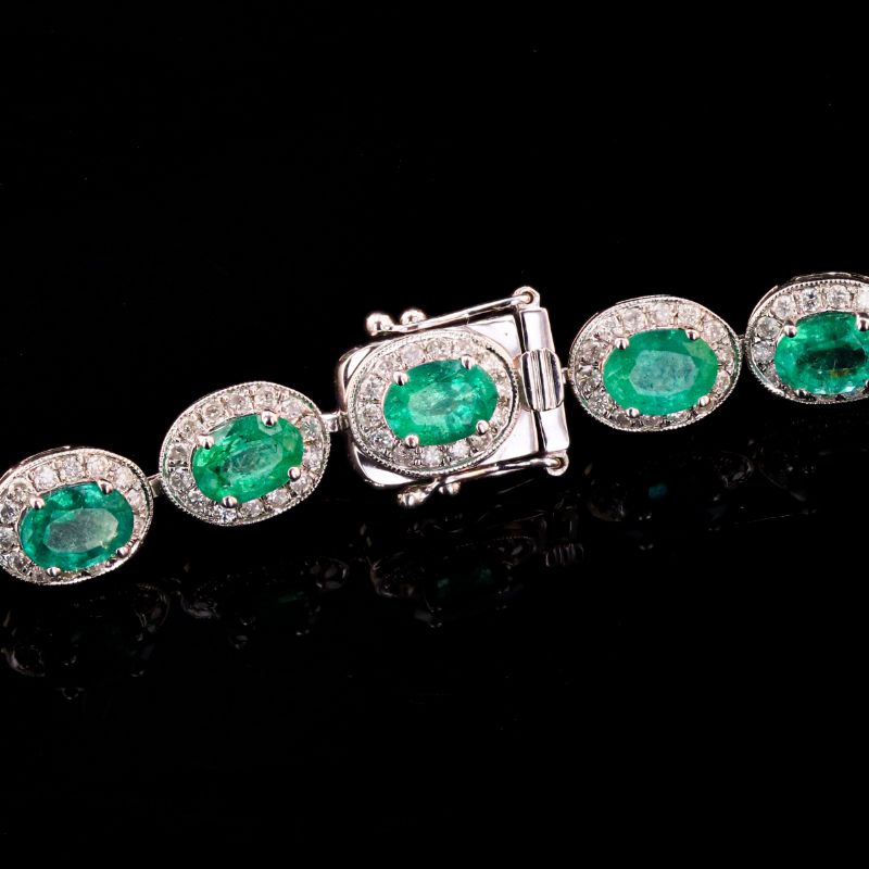 Photo 2 of 29.41ctw Emerald and 6.69ctw Diamond 14K White Gold Necklace W/MSRP APPRAISAL NK013485
