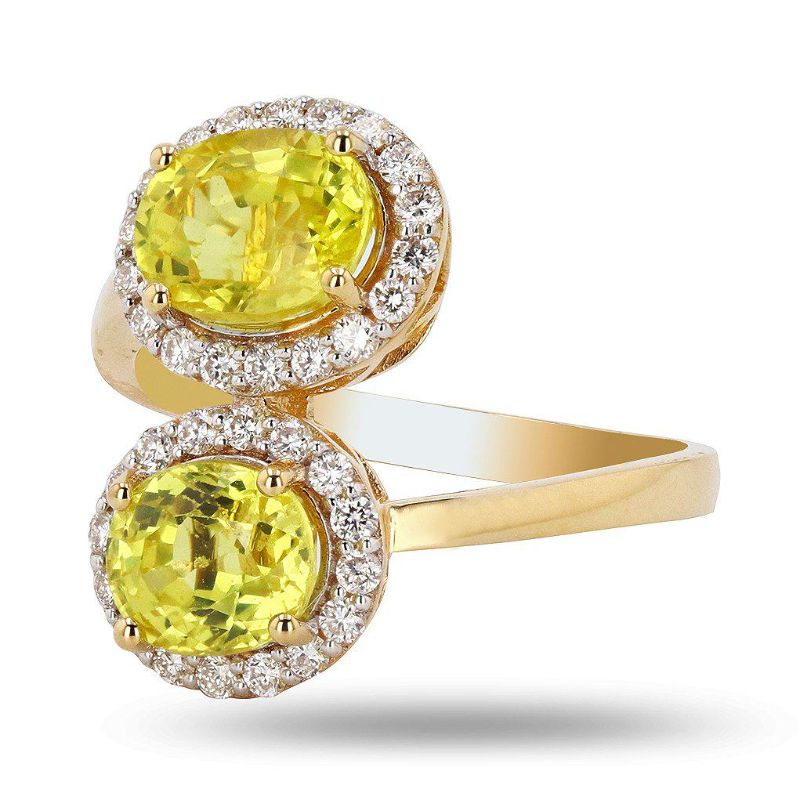 Photo 2 of 3.99ctw Yellow Sapphire and 0.40ctw Diamond 18K Yellow Gold Ring (APP SIZE 6-7) W/MSRP APPRAISAL RN029855
