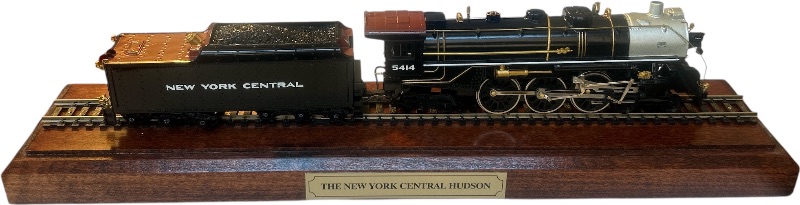 Photo 1 of NEW YORK CENTRAL TRAIN AND TRACK IN DISPLAY CASE ( The model train a New York Central 5414 O Scale Brass Hudson Steam Locomotive and Tender)