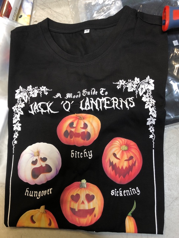 Photo 2 of Halloween Pumpkin Shirt Women Oversized Halloween Shirt Jack-O-Lantern Shirt Pumpkin Face Tshirt Causal Loose Tops
M