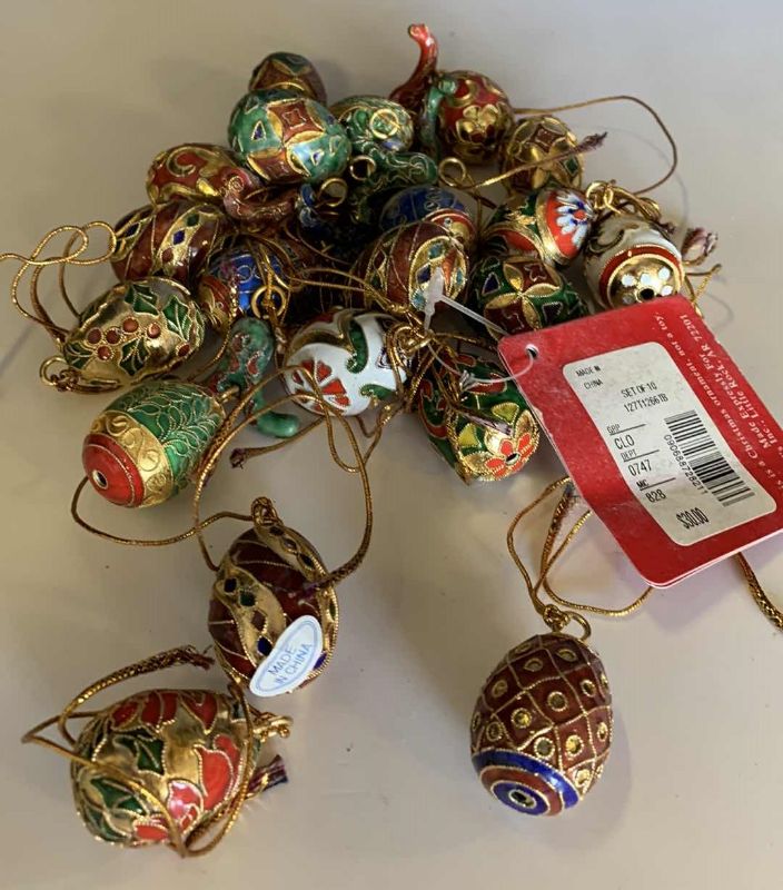 Photo 1 of CHRISTMAS TREE EGG ORNAMENTS