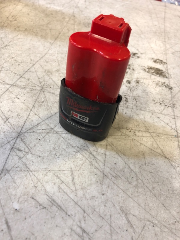 Photo 2 of Milwaukee 48-11-2420 M12 REDLITHIUM 2.0 Compact Battery Pack (1-Pack)
