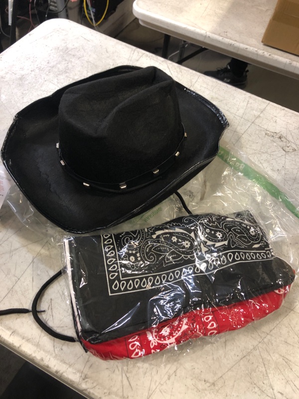 Photo 1 of COWBOY HAT + 2 BANDANA