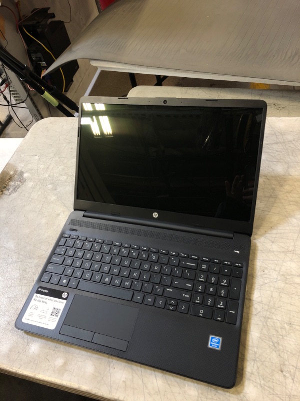 Photo 5 of HP 15.6" Laptop, Intel Pentium Silver N5030, 4GB RAM, 128GB SSD, Jet Black, Windows 11 Home in S Mode, 15-dw1783wm
(NEW , NEEDS TO BE SET UP)