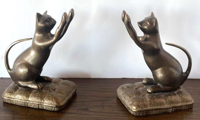 Photo 5 of CAT BRONZE WEIGHTED BOOKENDS 5”x 7”