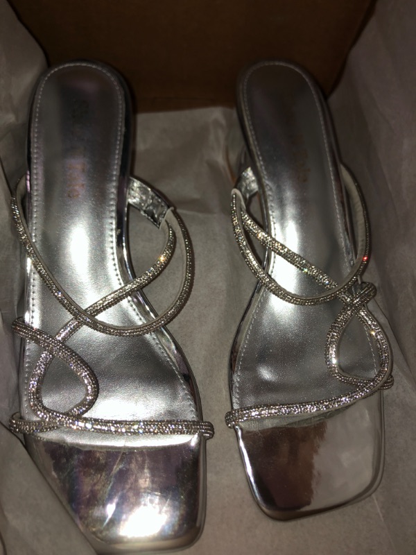 Photo 2 of SILVER HEELS SIZE 8.5 