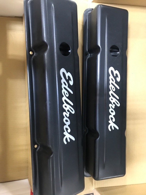 Photo 2 of Edelbrock 4643 Signature Series Valve Cover