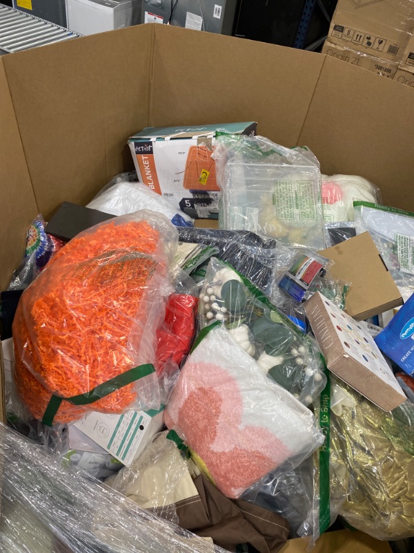 Photo 1 of Nellis Big Box: A Variety of Mixed Items (AS-IS/NR)