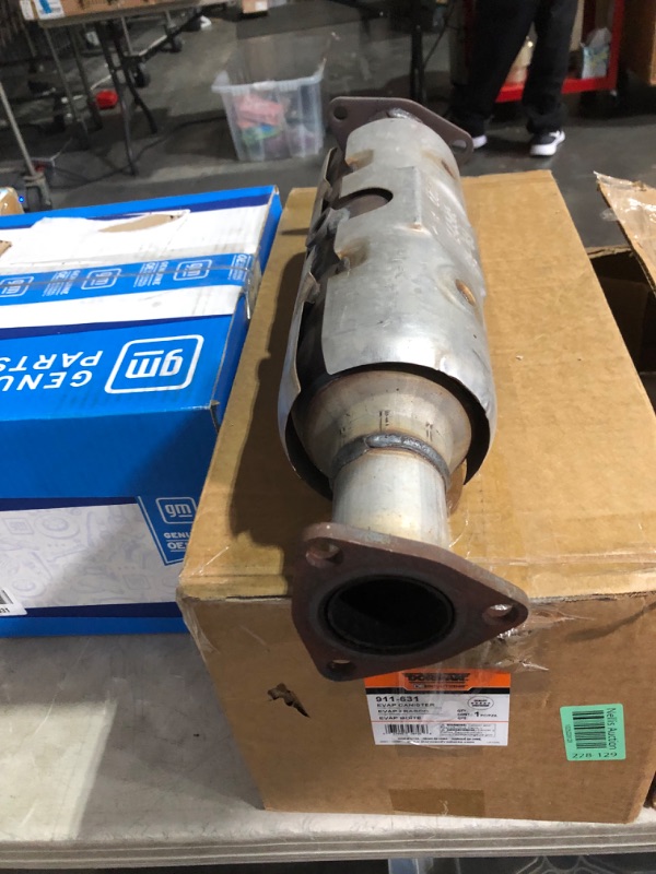 Photo 8 of ***NONREFUNDABLE - NOT FUNCTIONAL - FOR PARTS ONLY - SEE COMMENTS***
Walker Exhaust 828195 CalCat California Catalytic Converter