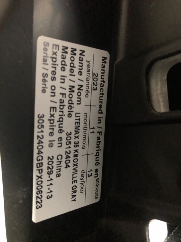 Photo 5 of ***USED***
Evenflo LiteMax 35 Infant Car Seat, Lightweight, Extended Use, Belt Lock-Off, Ergonomic Handle Standard Knoxville Gray