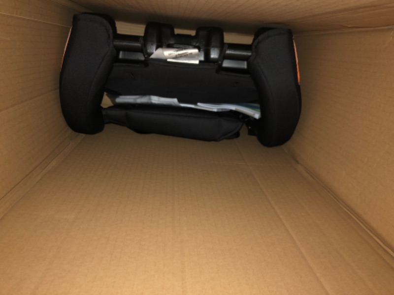 Photo 1 of Graco Tranzitions 3-in-1 Harness Booster Car Seat - Proof