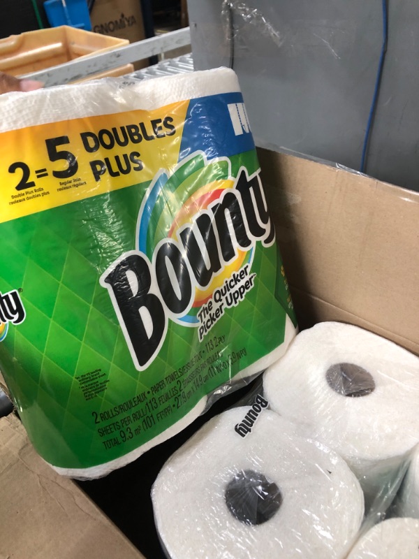 Photo 2 of 8  count Bounty Select-A-Size Paper Towels, White, 2 Double Plus Rolls = 5 Regular Rolls