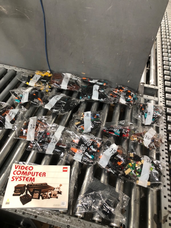 Photo 1 of LEGO Icons Atari 2600 Building Set 10306 - Retro Video Game Console and Gaming Cartridge Replicas, Featuring Minifigure and Joystick, Nostalgic 80s Gift for Gamers and Adults Standard Packaging