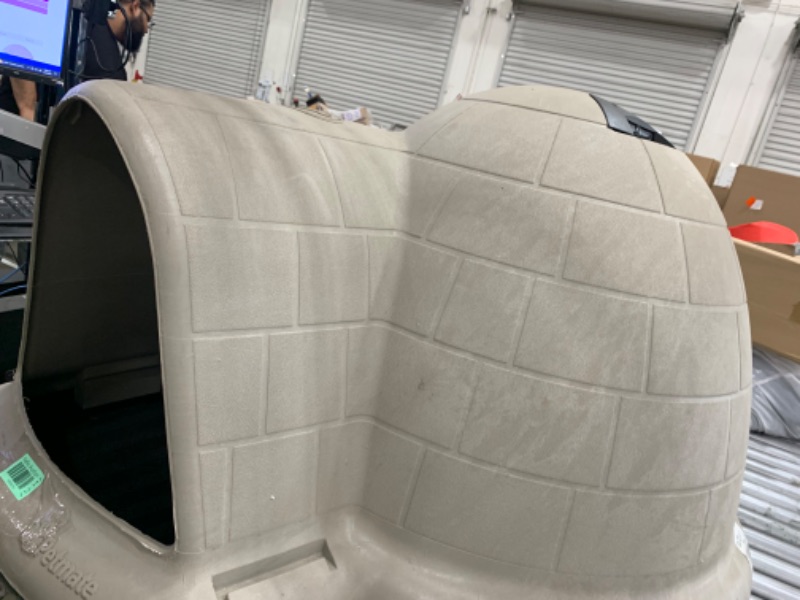 Photo 5 of *** pre used top lid cover does not stay placed missing clip *** Petmate Indigo Dog House (Igloo Dog House, Made in USA with 90% Recycled Materials, All-Weather Protection Pet Shelter) for Large Dogs 50 to 90 pounds