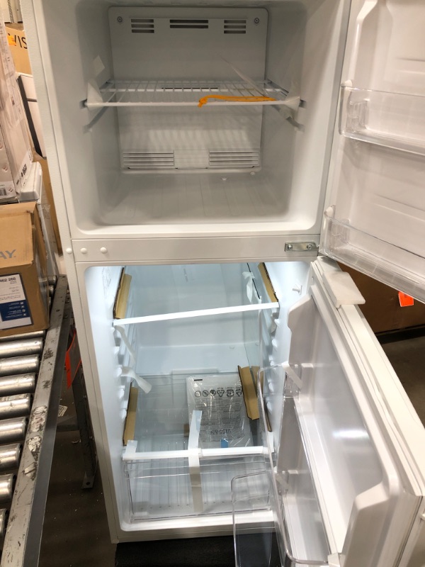 Photo 3 of ***Parts Only***Vissani 10 cu. ft. Top Freezer Refrigerator DOE in White