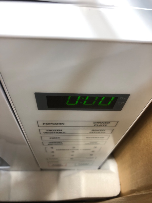Photo 3 of 0.7 cu. ft. 700-Watt Countertop Microwave in White