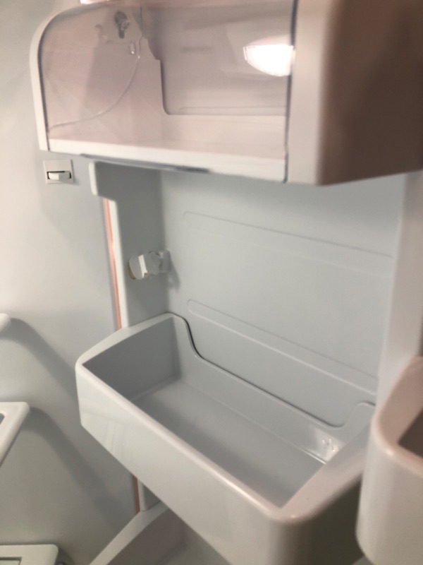 Photo 7 of 18 cu. ft. Top Freezer Refrigerator DOE in White ( NOTES ) 
