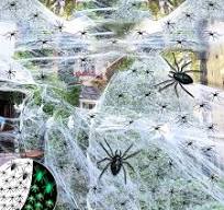 Photo 1 of 1000 sqft Halloween Spider Web Decorations,Super Stretch Spider Web with 60 Plastic Fake Spider Halloween Party Supplies Scene Props Indoor Outdoor Decorations for Bar Haunted House (300g/10.58 oz)