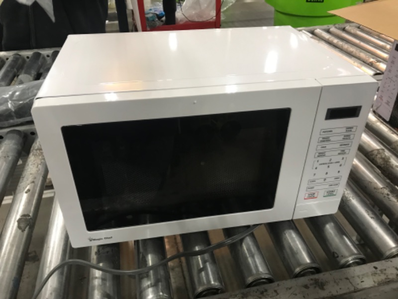 Photo 3 of 0.7 cu. ft. 700-Watt Countertop Microwave in White