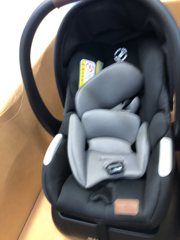 Photo 2 of  MAXI COSI Baby Carrier and Car seat