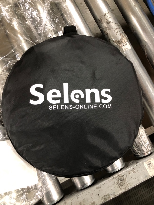 Photo 3 of Selens 5-in-1 Oval Reflector with Handle for Photography Photo Studio Lighting & Outdoor Lighting (24 x 36 Inch)