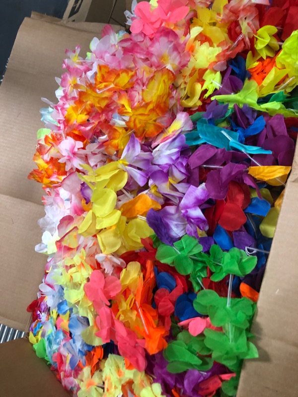 Photo 1 of 1000 Pieces Hawaiian Flower Lei Necklaces Bulk Tropical Leis Luau Floral Garland Beach Themed Birthday Party Decorations Holiday Wedding Favors Supplies