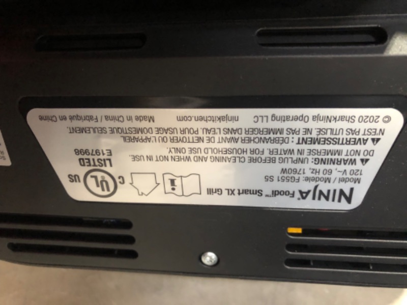 Photo 5 of ***USED - POWERS ON - UNABLE TO TEST FURTHER - LIKELY MISSING PARTS***
Ninja FG551 Foodi Smart XL 6-in-1 Indoor Grill with Air Fry, Roast, Bake, Broil & Dehydrate, Smart Thermometer, Black/Silver