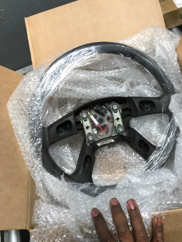 Photo 2 of GM Genuine Parts 10364488 Steering Wheel