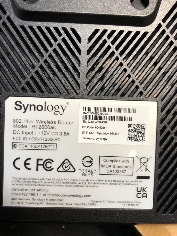 Photo 5 of Synology RT2600ac – 4x4 dual-band Gigabit Wi-Fi router, MU-MIMO, powerful parental controls, Threat Prevention, bandwidth management, VPN, expandable coverage with mesh Wi-Fi RT2600ac Wi-Fi router