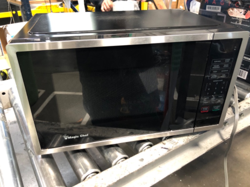 Photo 2 of 0.9 cu. ft. 900-Watt Countertop Microwave in Stainless Steel
