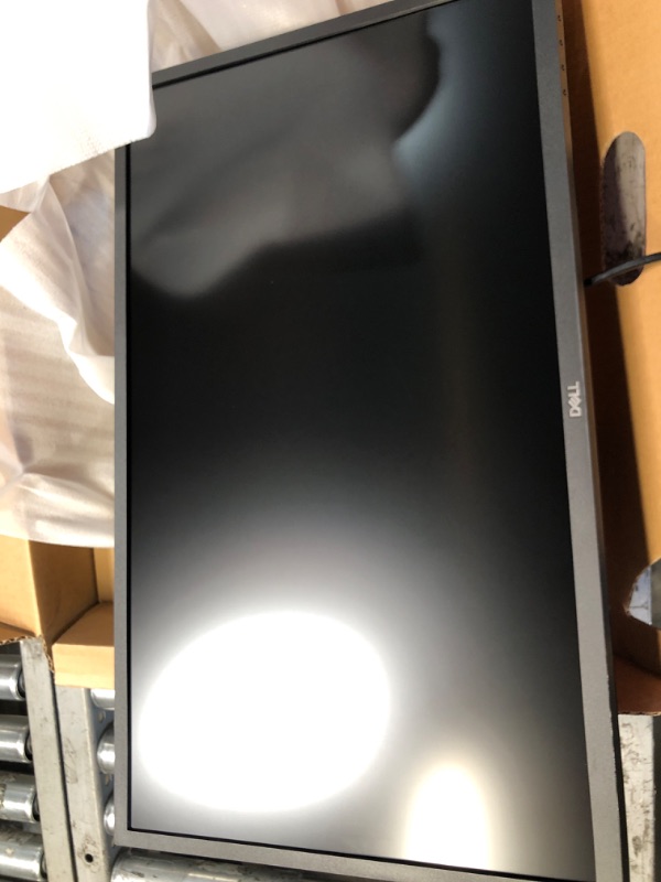 Photo 1 of Dell 27 inch Monitor FHD (1920 x 1080) 16:9 Ratio with Comfortview (TUV-Certified), 75Hz Refresh Rate, 16.7 Million Colors, Anti-Glare Screen with 3H Hardness, Black - SE2722HX 27 Inches SE2722HX