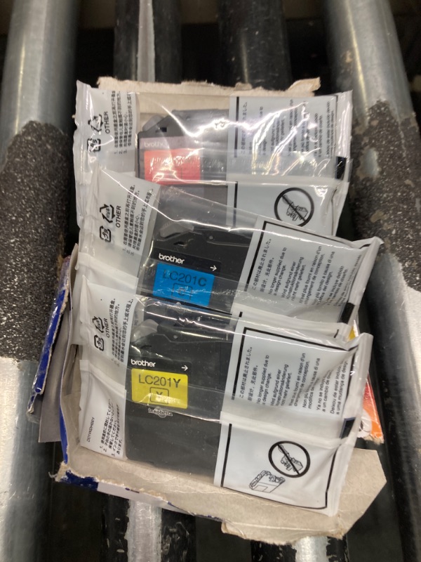 Photo 1 of LC2013PKS Standard-Yield 3-Pack Ink Cartridges