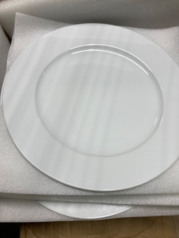 Photo 4 of *****DAMAGED******amHomel 12-Piece White Porcelain Dinner Plates, Round Dessert or Salad Plate, Serving Dishes, Dinnerware Sets, Scratch Resistant, Lead-Free, Microwave, Oven, and Dishwasher Safe (10.5-inch) Porcelain 10.5 inch