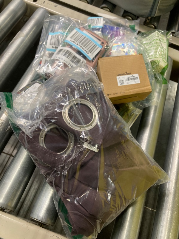 Photo 1 of ***AS IS / NO RETURNS -  FINAL SALE***
***BUNDLED BAG OF  ***
