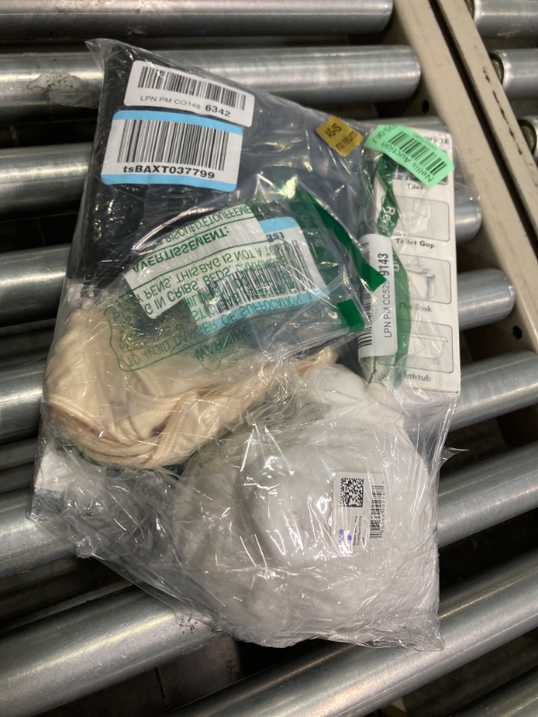 Photo 1 of ***AS IS / NO RETURNS -  FINAL SALE***
***BUNDLED BAG OF  ***
