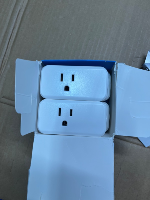 Photo 2 of 4pc Mesh Smart plugs 