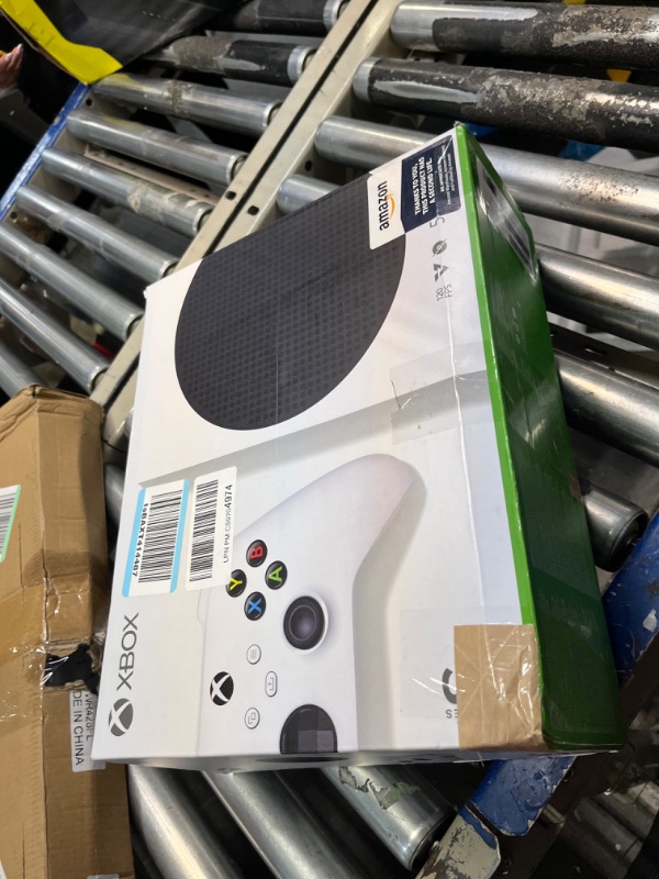 Photo 7 of **no game**Xbox Series S – Starter Bundle - Includes hundreds of games with Game Pass Ultimate 3 Month Membership - 512GB SSD All-Digital Gaming Console Xbox Series S 512GB 