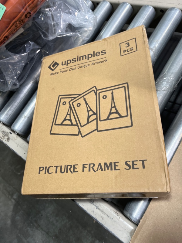Photo 1 of 
Up simples three pieces picture frame set 9 x 12“